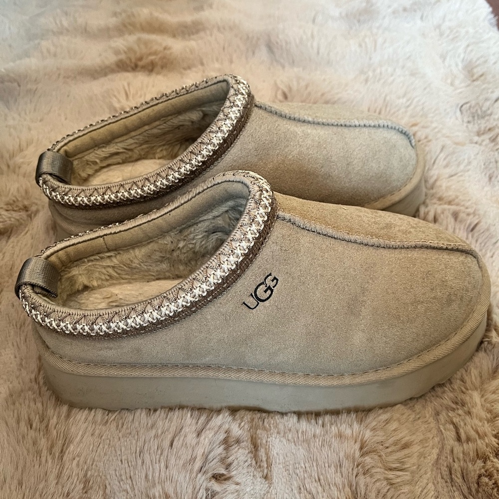 UGG’s Tazz Slippers